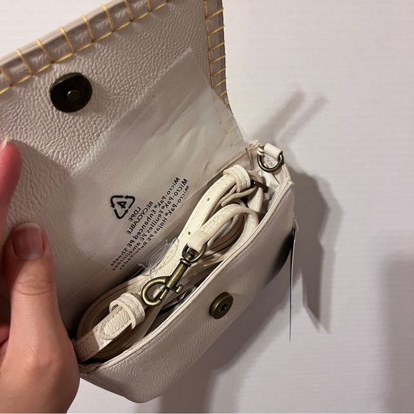 Universal Thread Faux Leather Mini Crossbody Bag Purse Whipstitch Cream - Picture 4 of 7